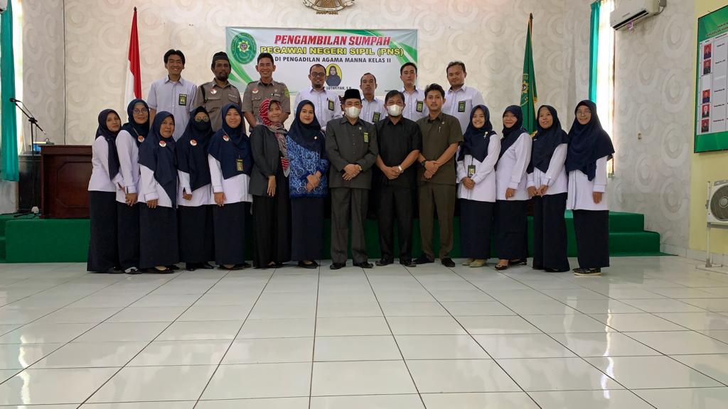 Sumpah PNS Uzdah